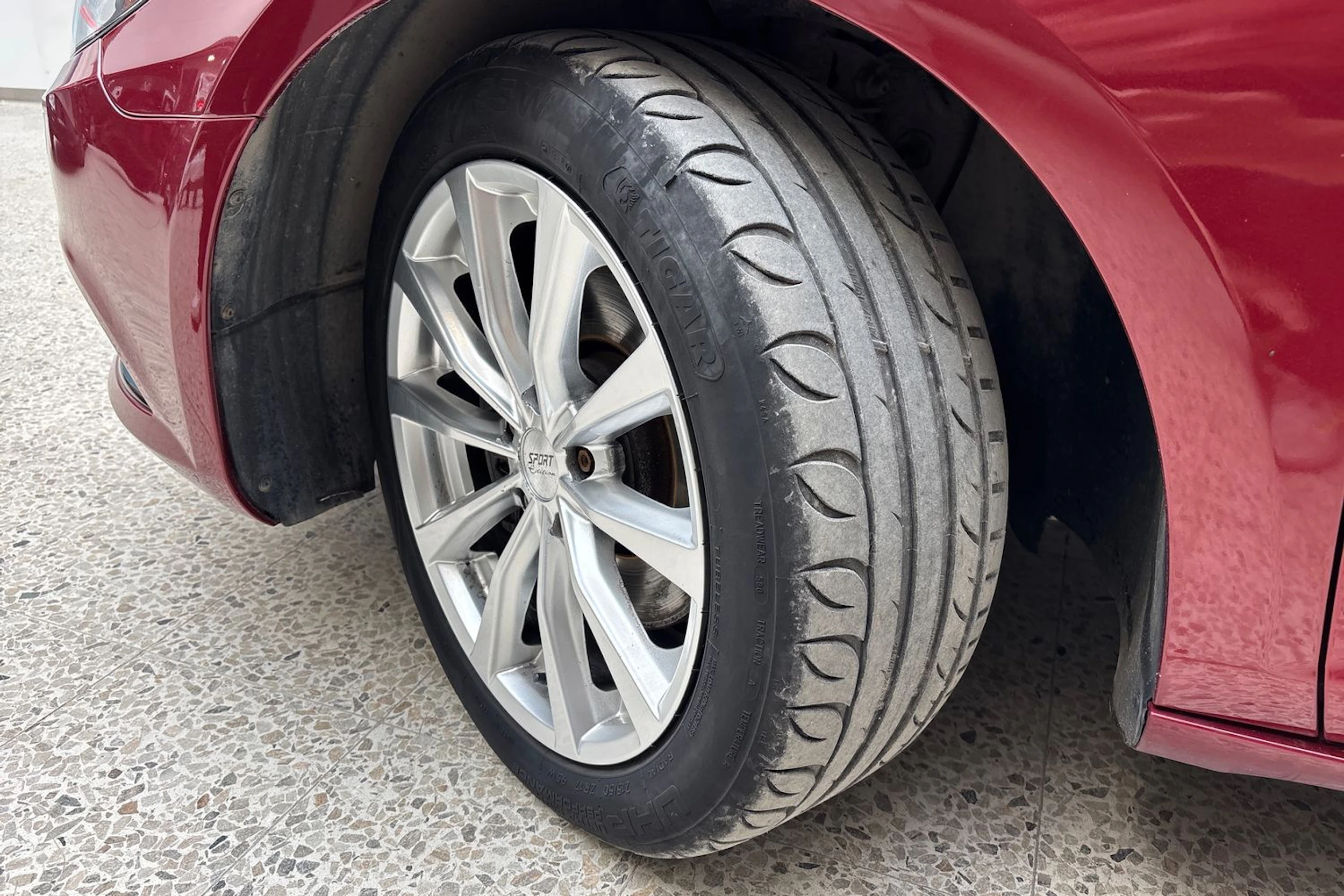 punainen Volkswagen CC 2013 kuva 10.