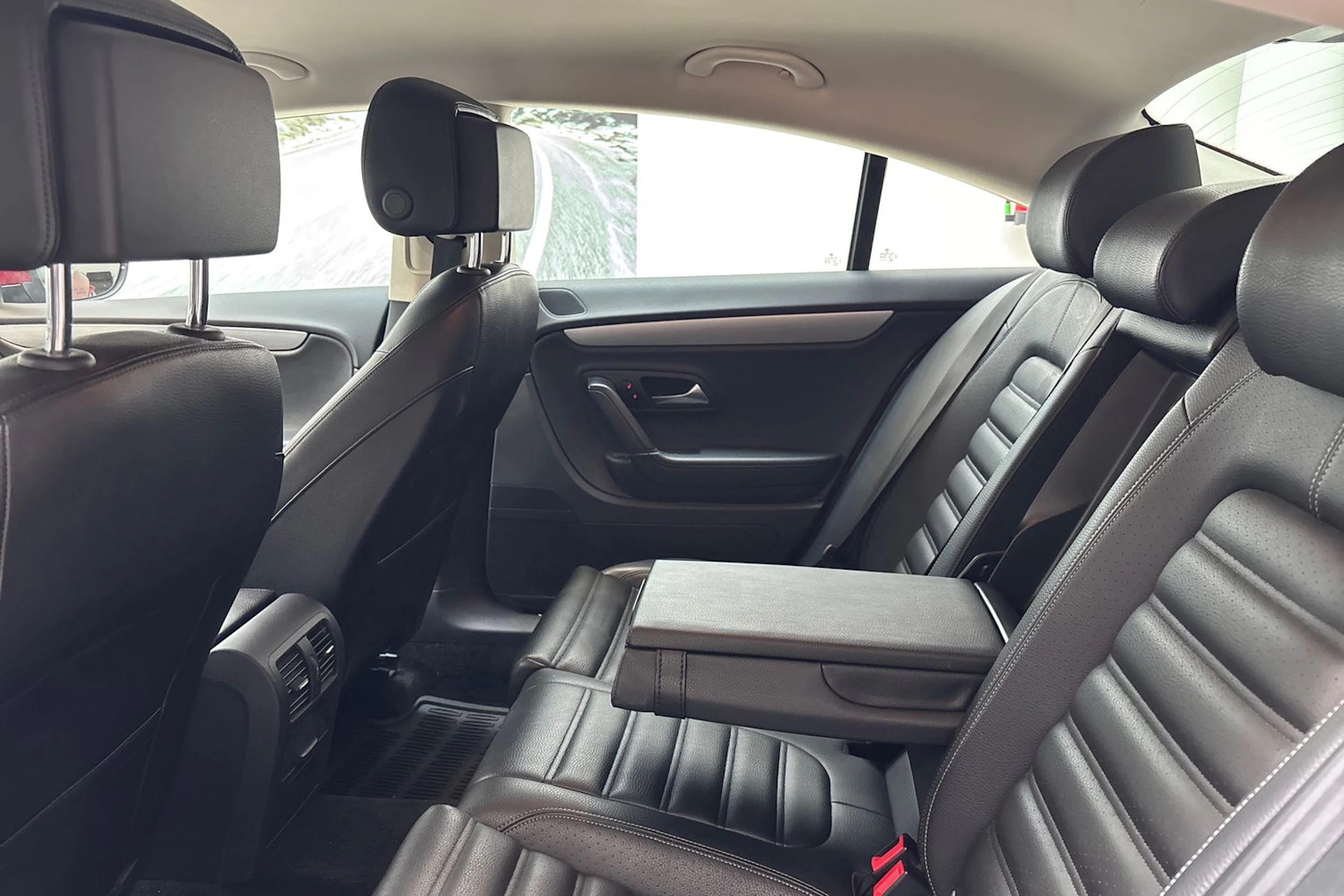 punainen Volkswagen CC 2013 kuva 12.
