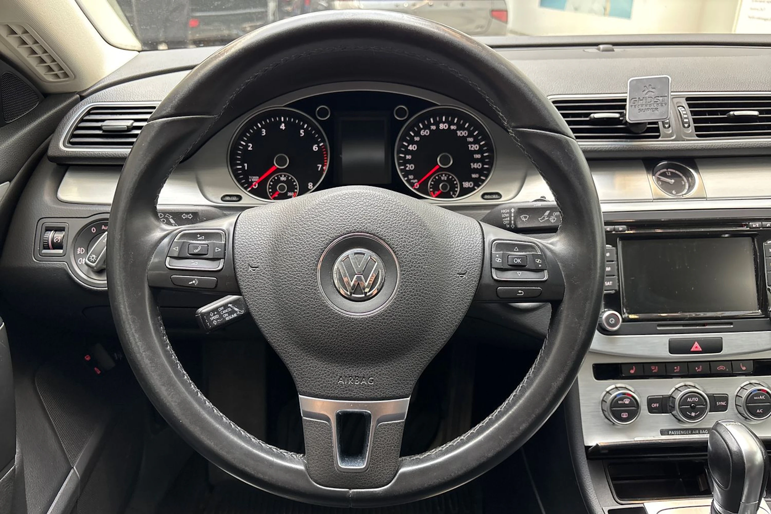 punainen Volkswagen CC 2013 kuva 16.