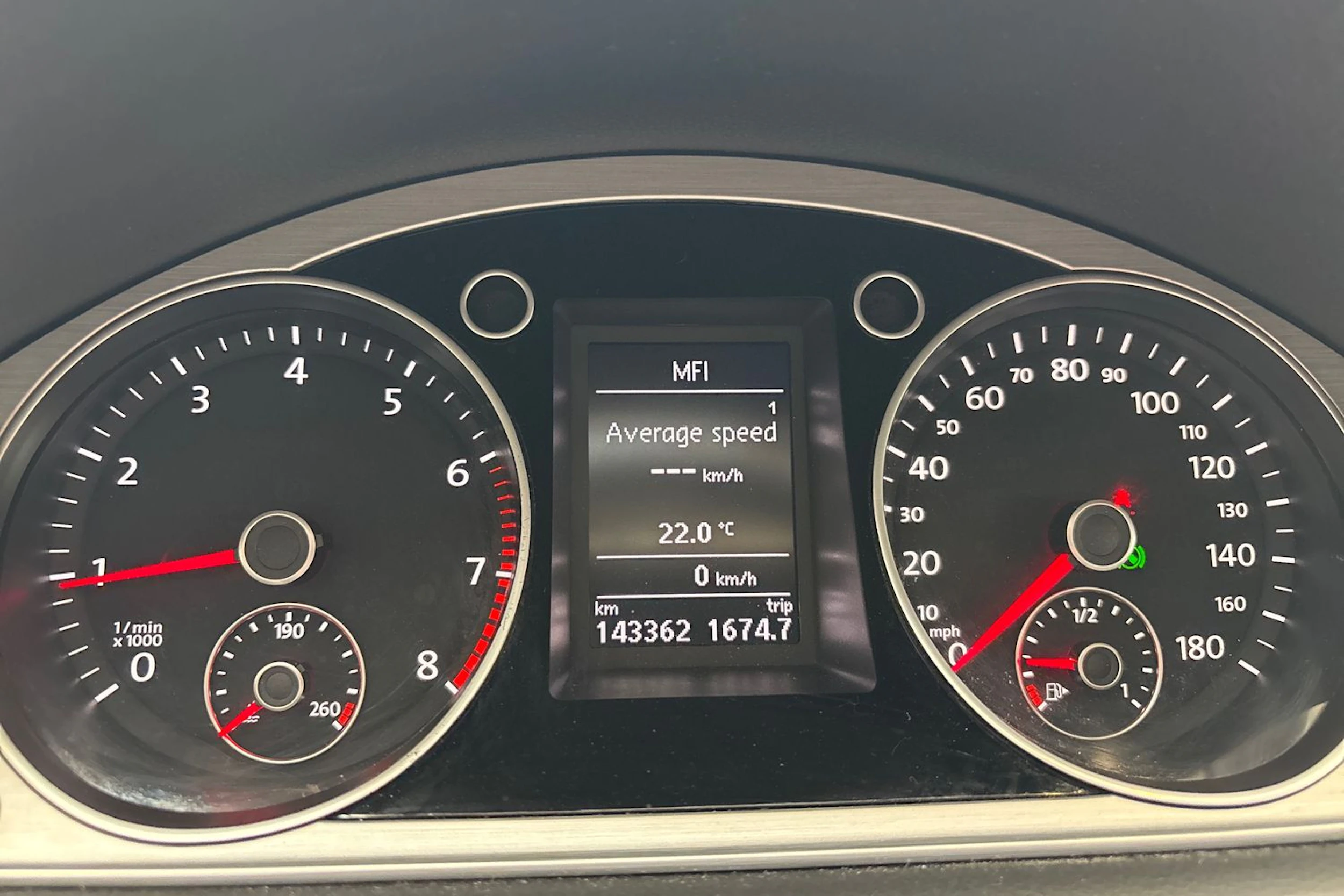 punainen Volkswagen CC 2013 kuva 17.