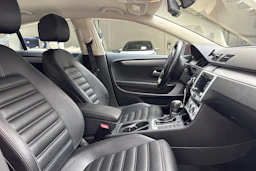 punainen Volkswagen CC 2013 kuva 21.