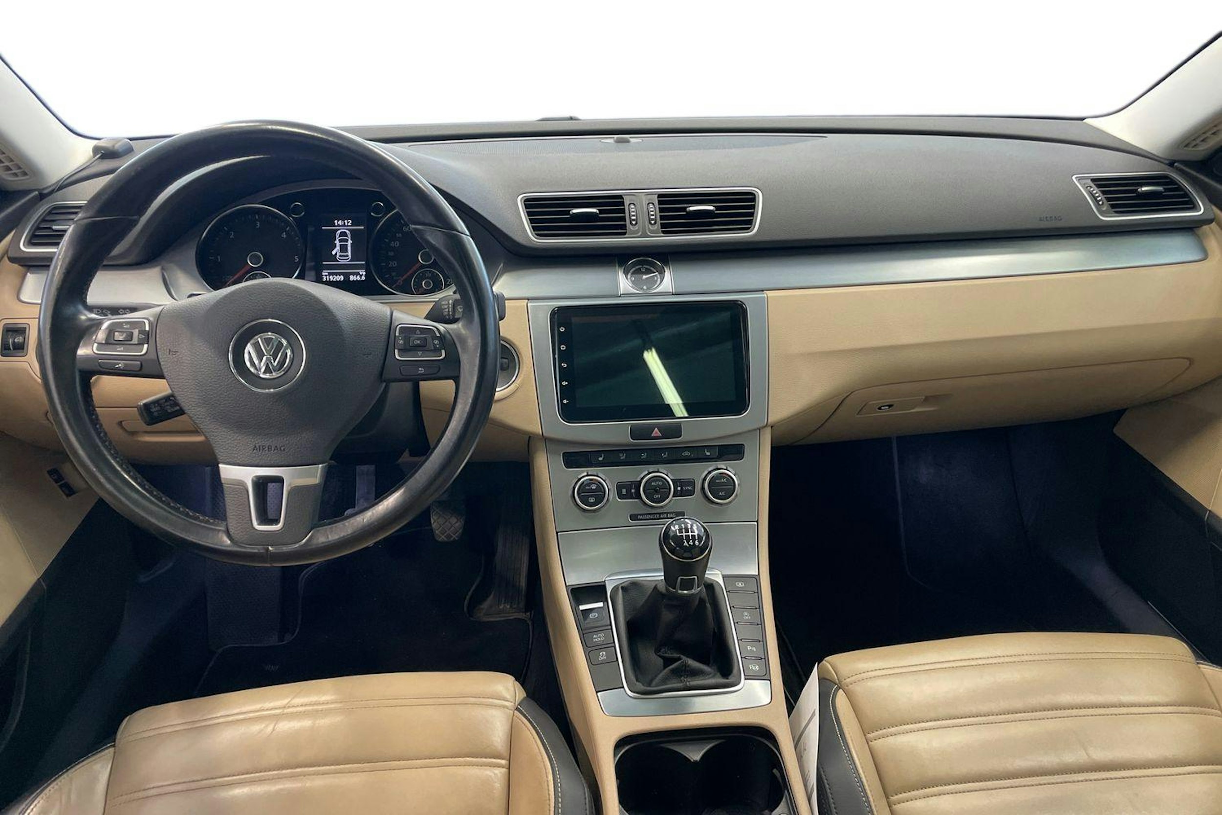 Valkoinen Volkswagen CC 2013 kuva 9.