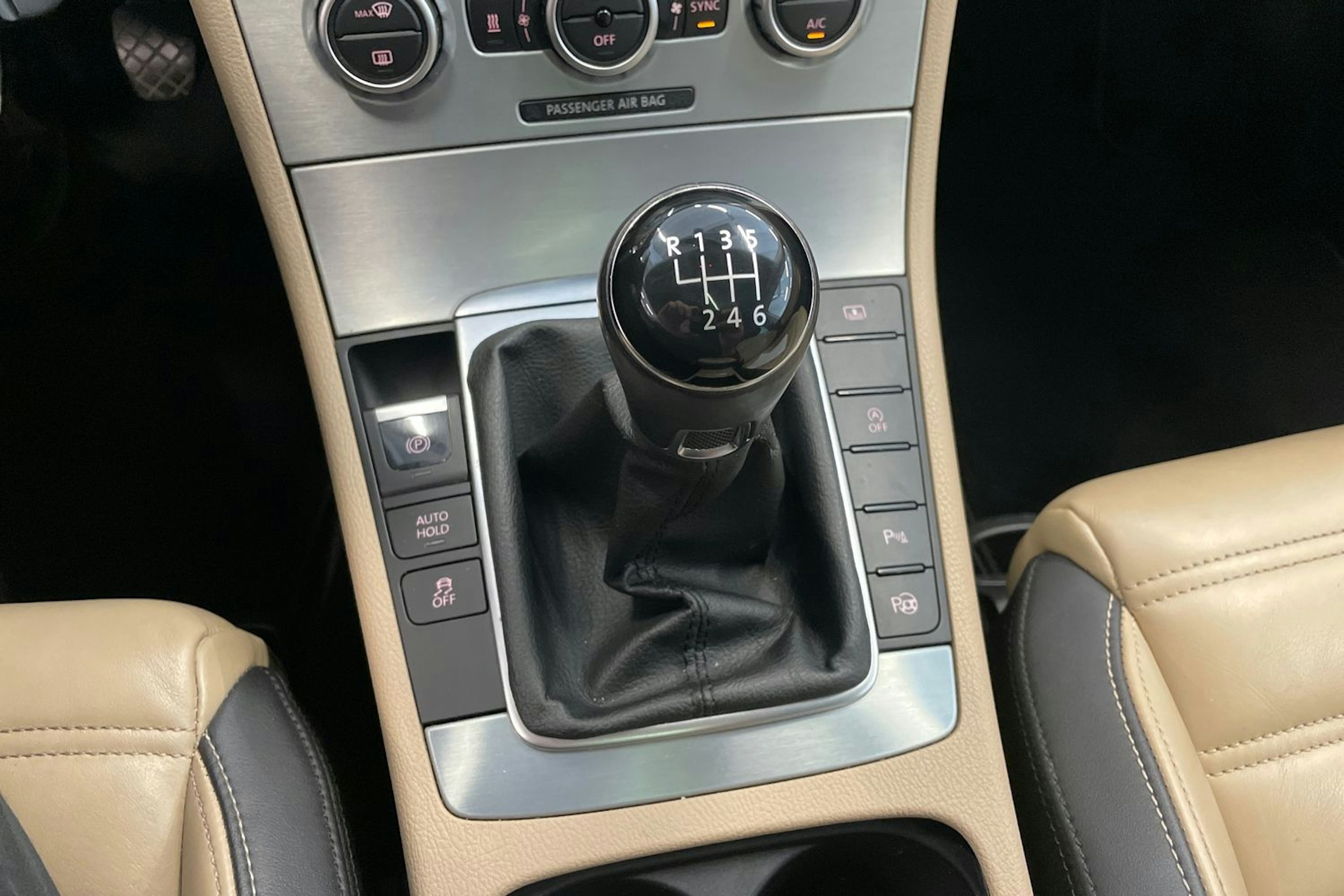 Valkoinen Volkswagen CC 2013 kuva 16.