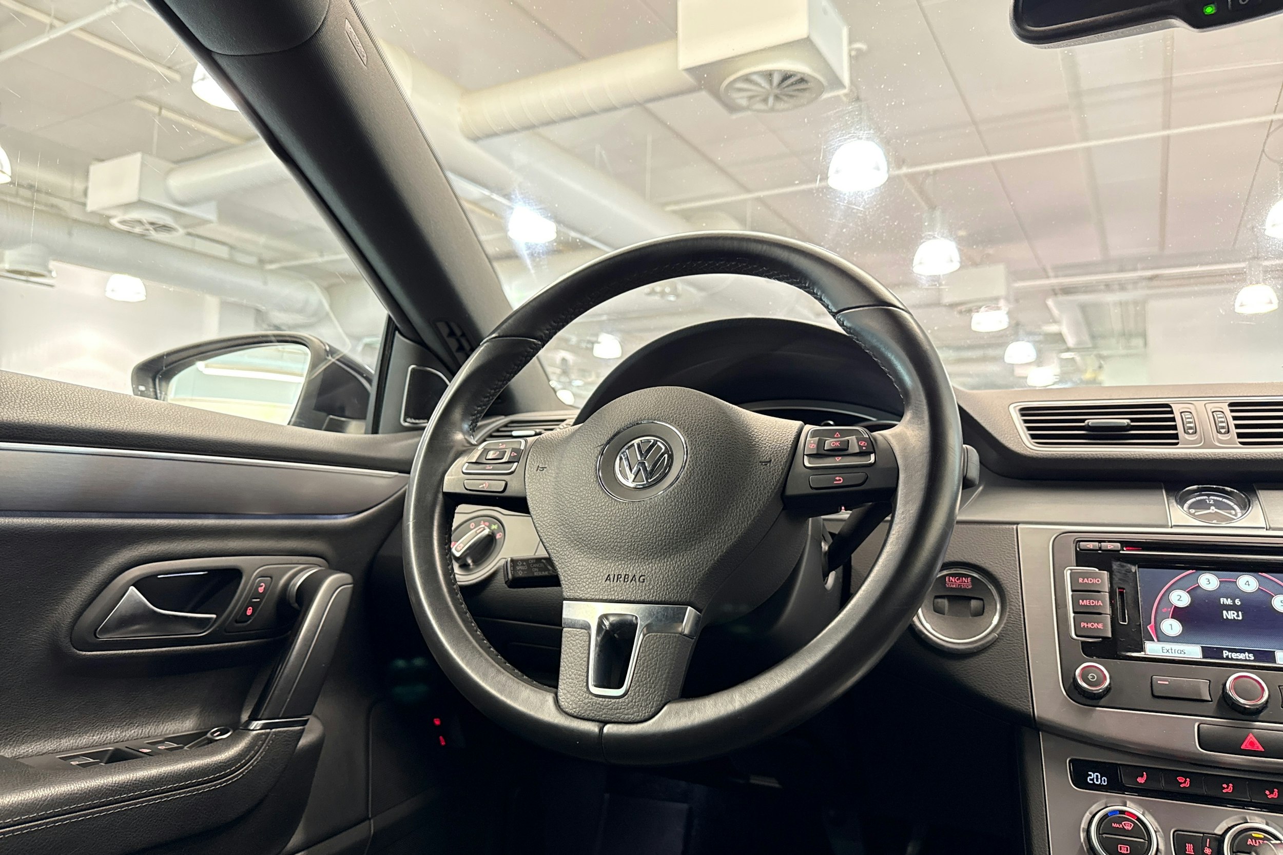 musta Volkswagen CC 2014 kuva 20.