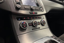 musta Volkswagen CC 2014 kuva 32.