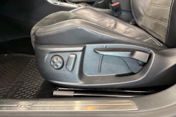musta Volkswagen CC 2014 kuva 41.
