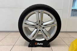 musta Volkswagen CC 2015 kuva 11.