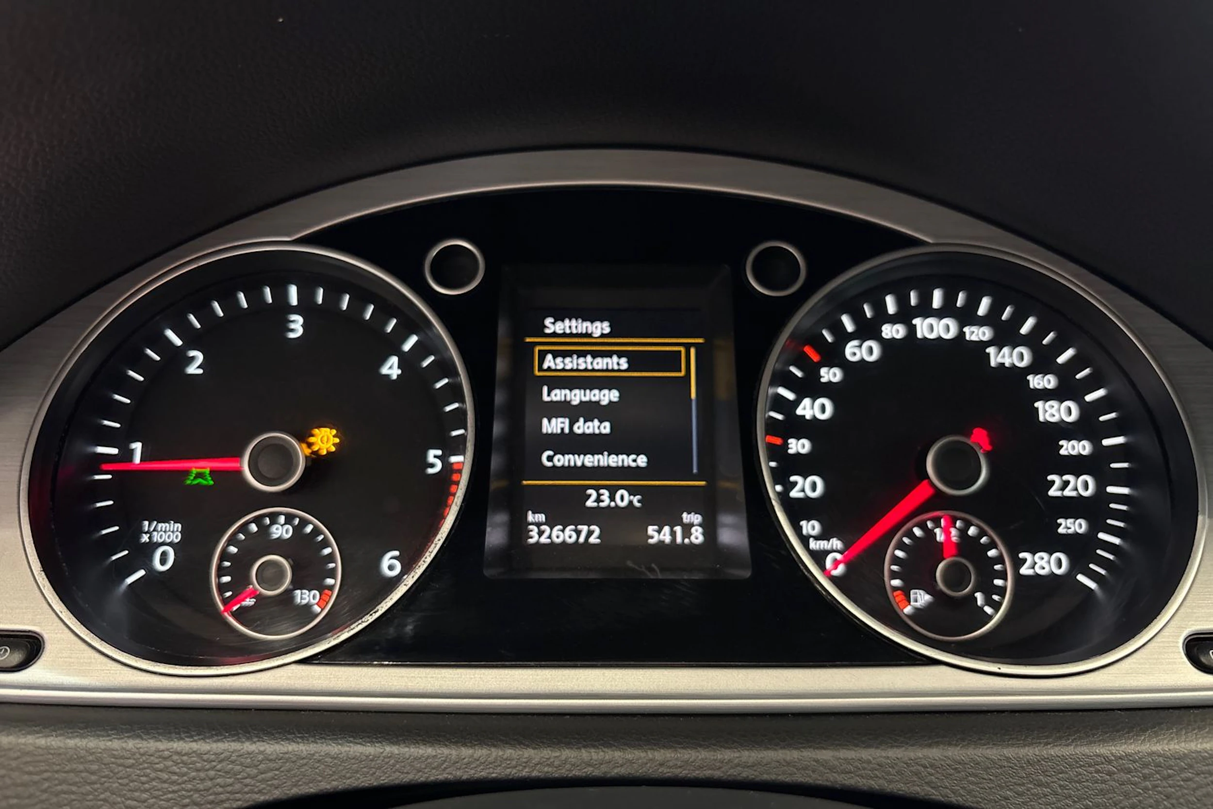 musta Volkswagen CC 2015 kuva 15.