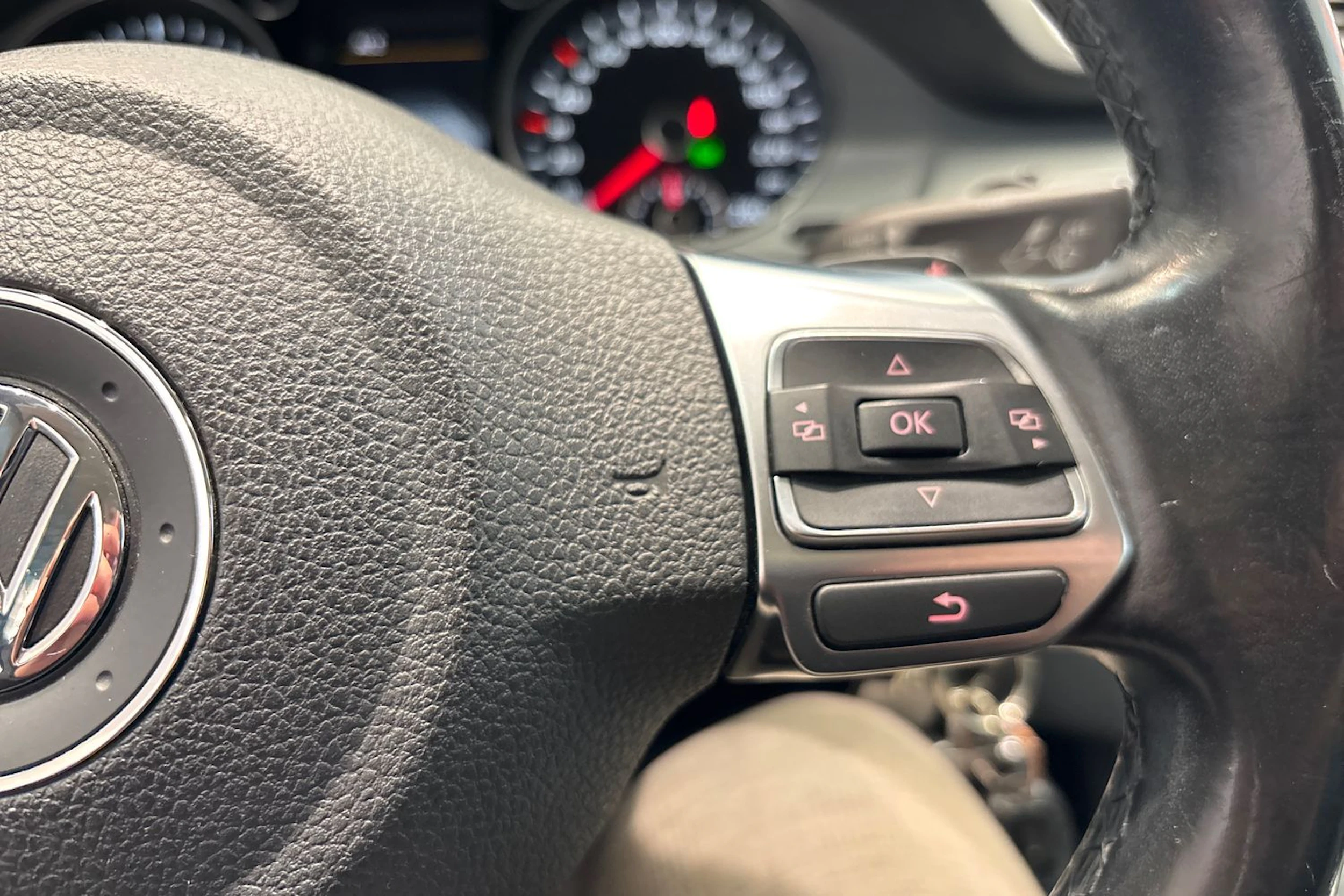 musta Volkswagen CC 2015 kuva 17.