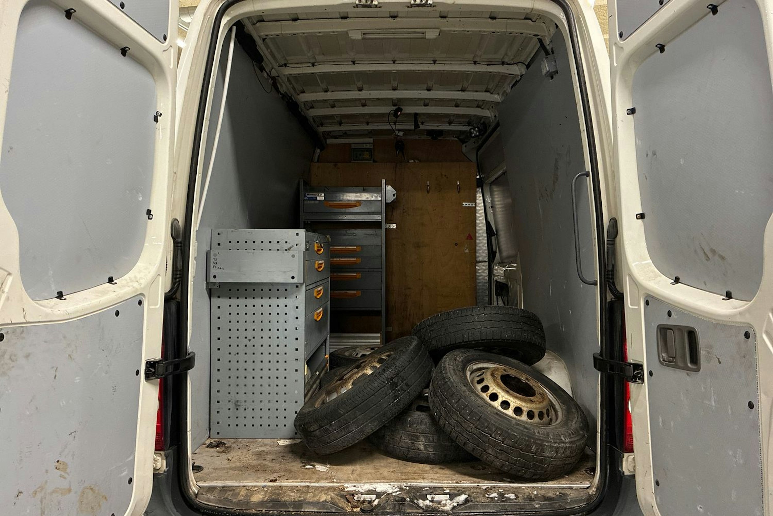 valkoinen Volkswagen Crafter 2008 kuva 13.