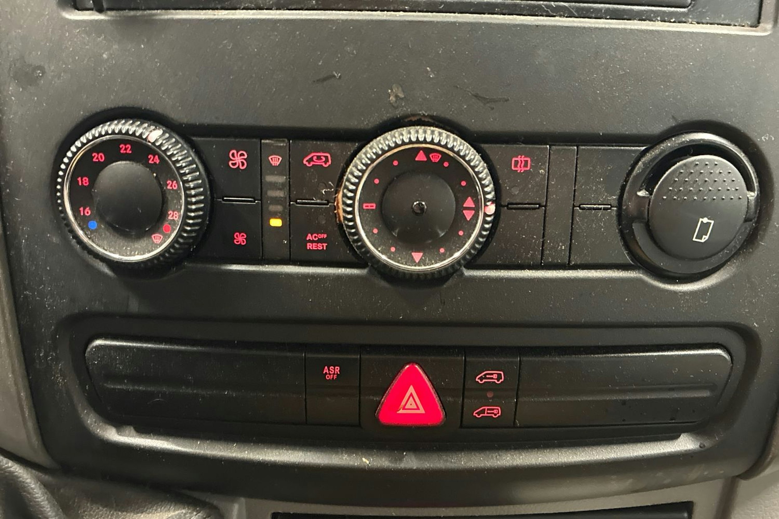 valkoinen Volkswagen Crafter 2008 kuva 21.