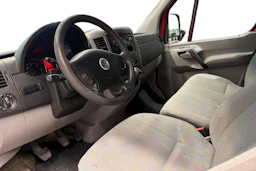 Punainen Volkswagen CRAFTER 2009 kuva 6.