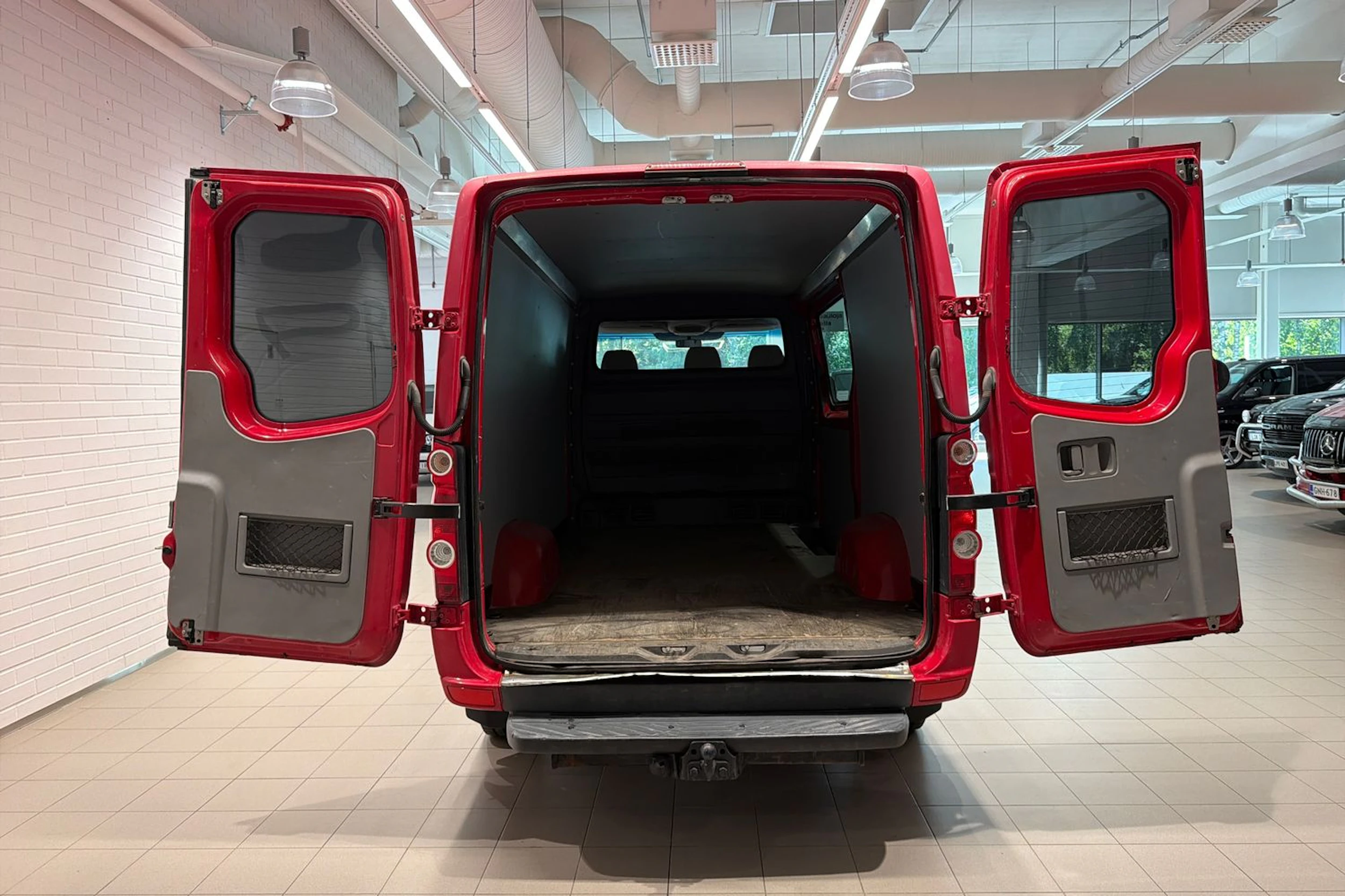 Punainen Volkswagen CRAFTER 2009 kuva 22.