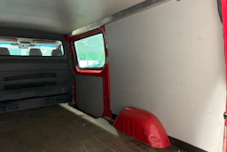 Punainen Volkswagen CRAFTER 2009 kuva 24.