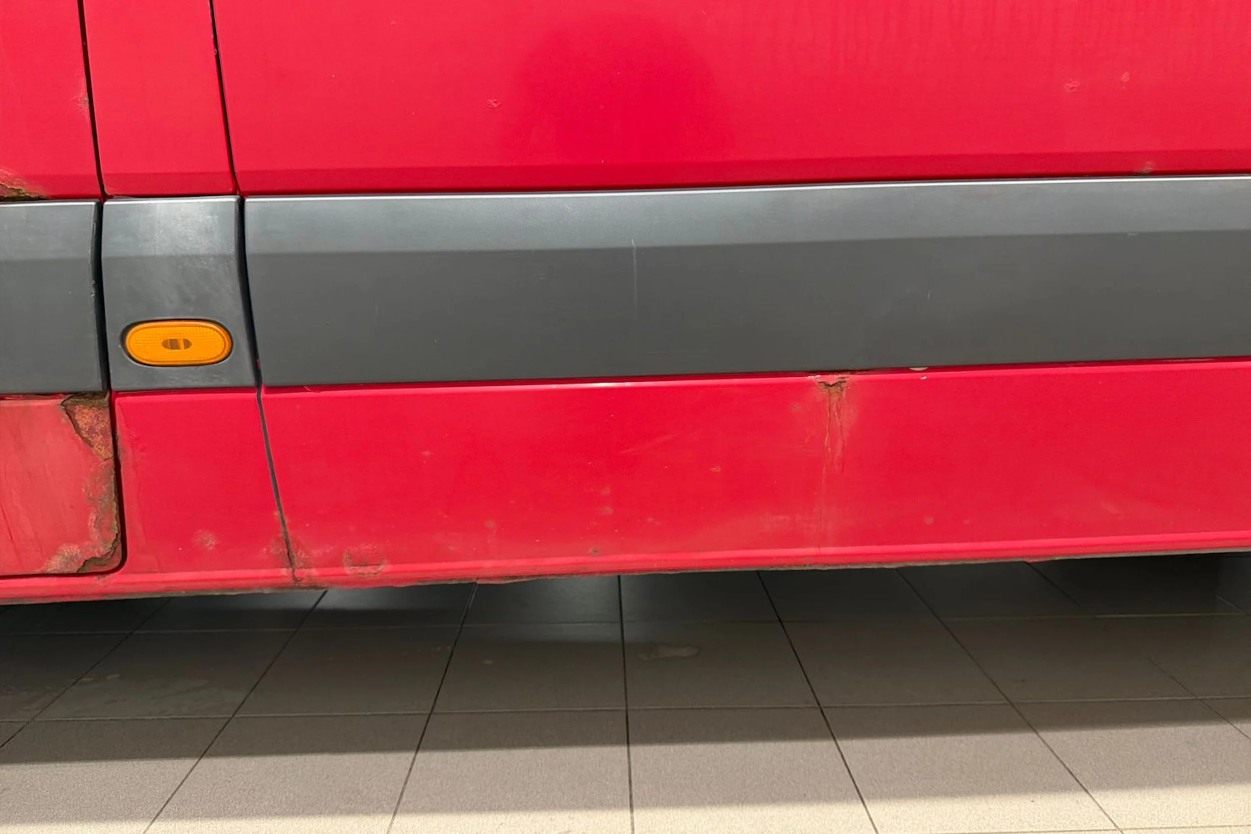 Punainen Volkswagen CRAFTER 2009 kuva 30.
