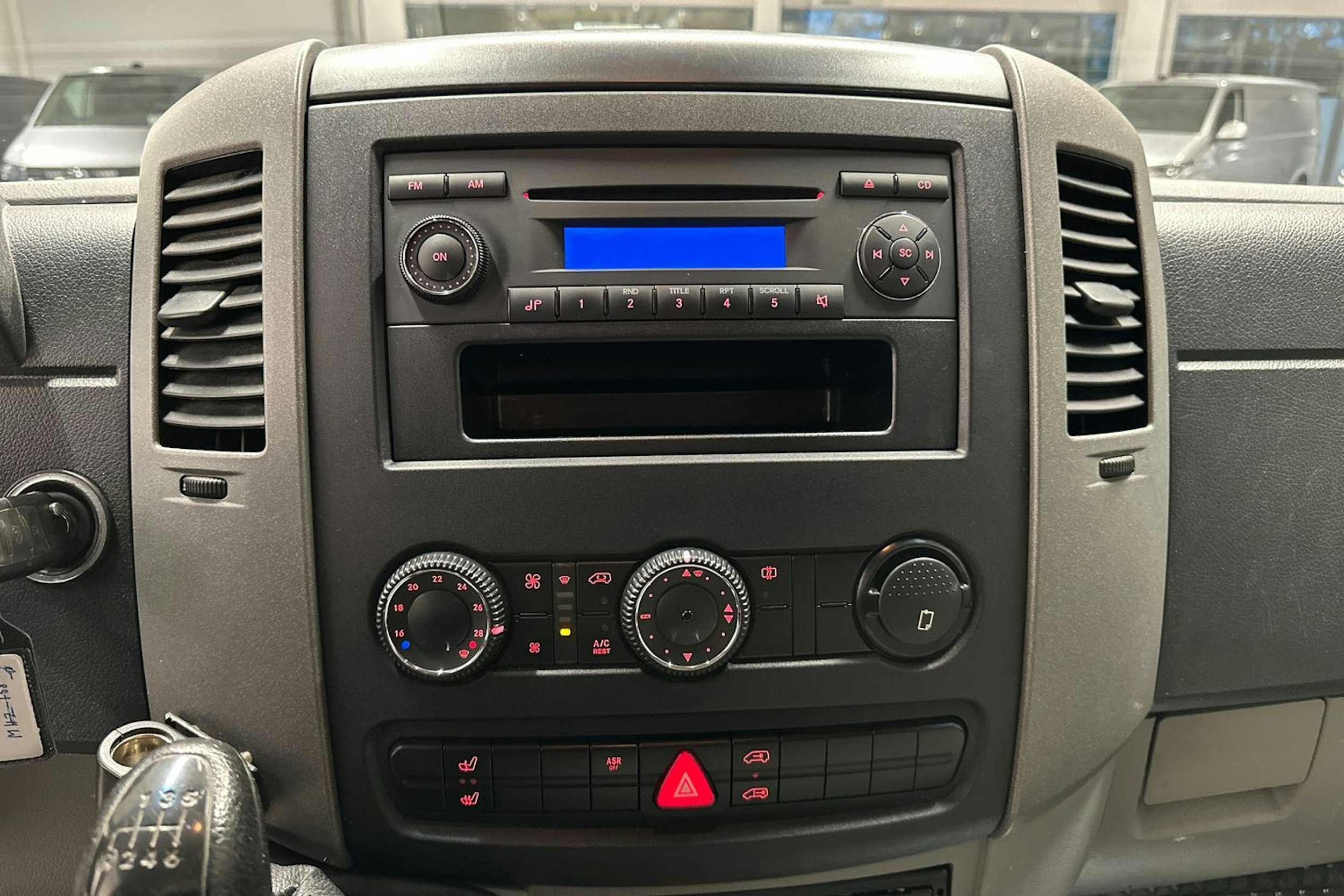 Harmaa Volkswagen CRAFTER 2010 kuva 12.