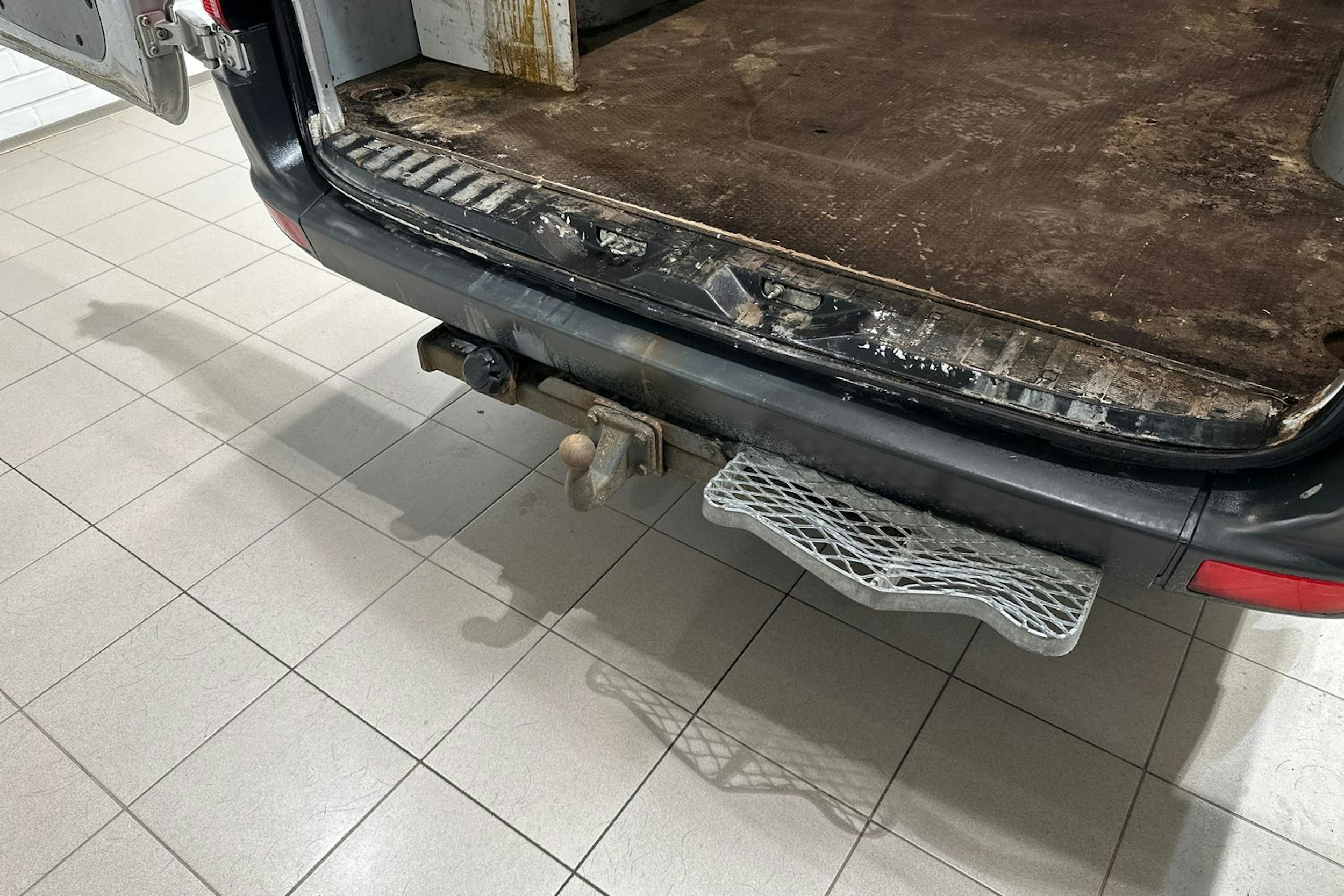 Harmaa Volkswagen CRAFTER 2010 kuva 23.