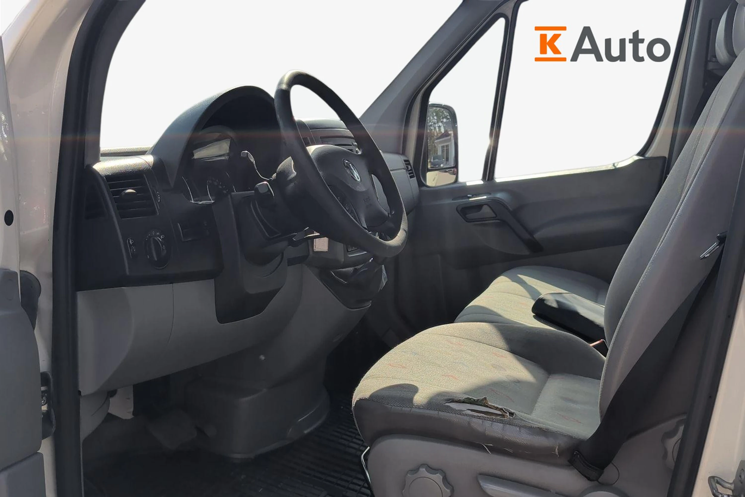 valkoinen Volkswagen Crafter 2010 kuva 5.
