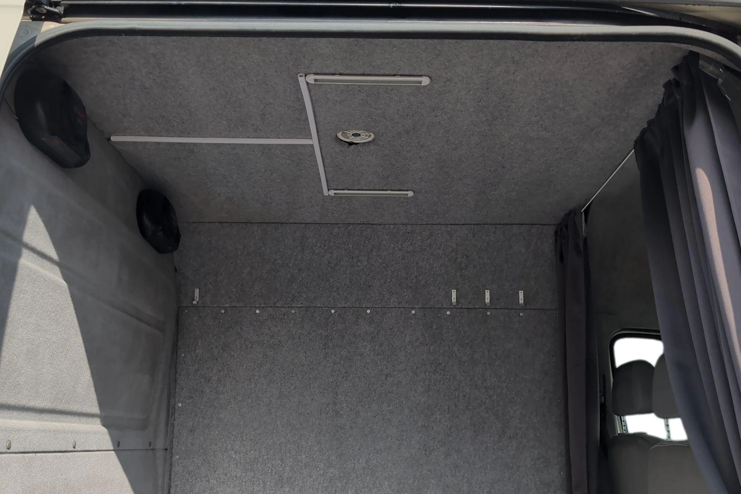 valkoinen Volkswagen Crafter 2010 kuva 8.