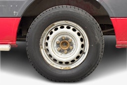 punainen Volkswagen Crafter 2010 kuva 9.