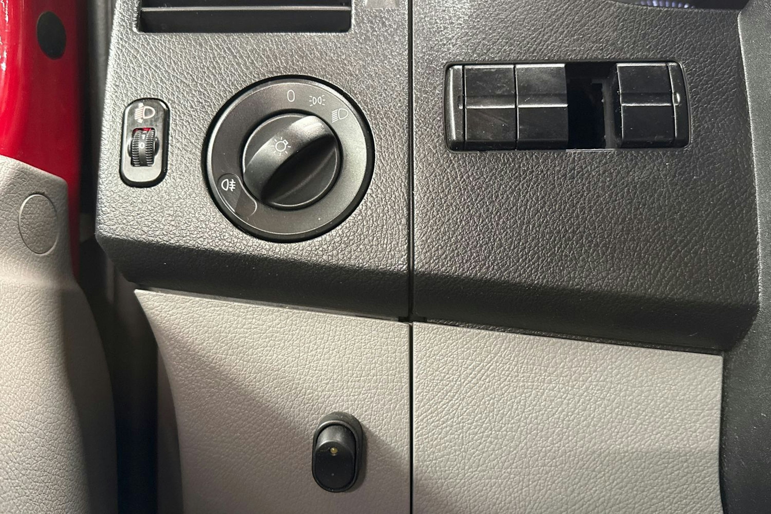 punainen Volkswagen Crafter 2010 kuva 12.