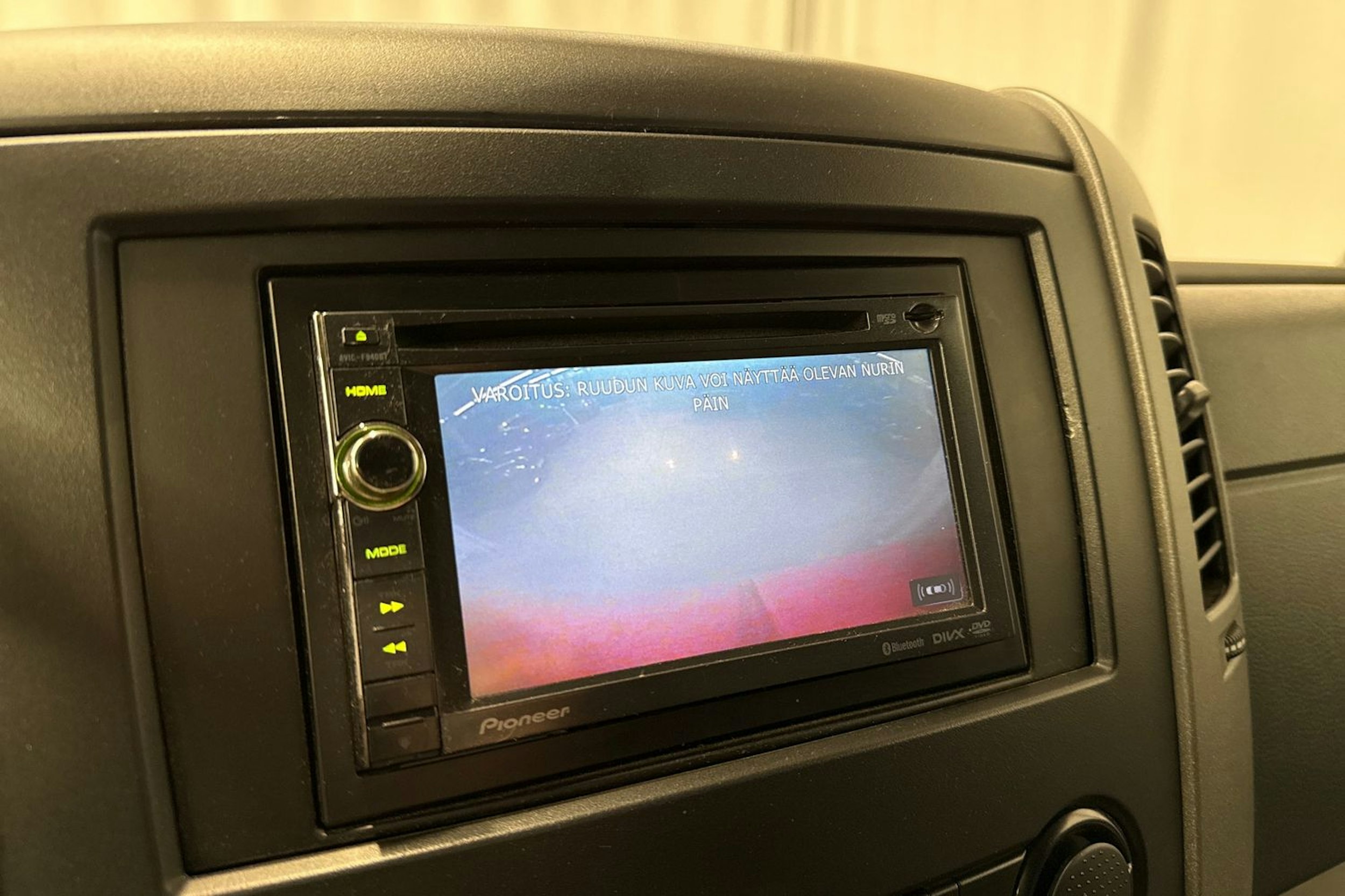 punainen Volkswagen Crafter 2010 kuva 14.