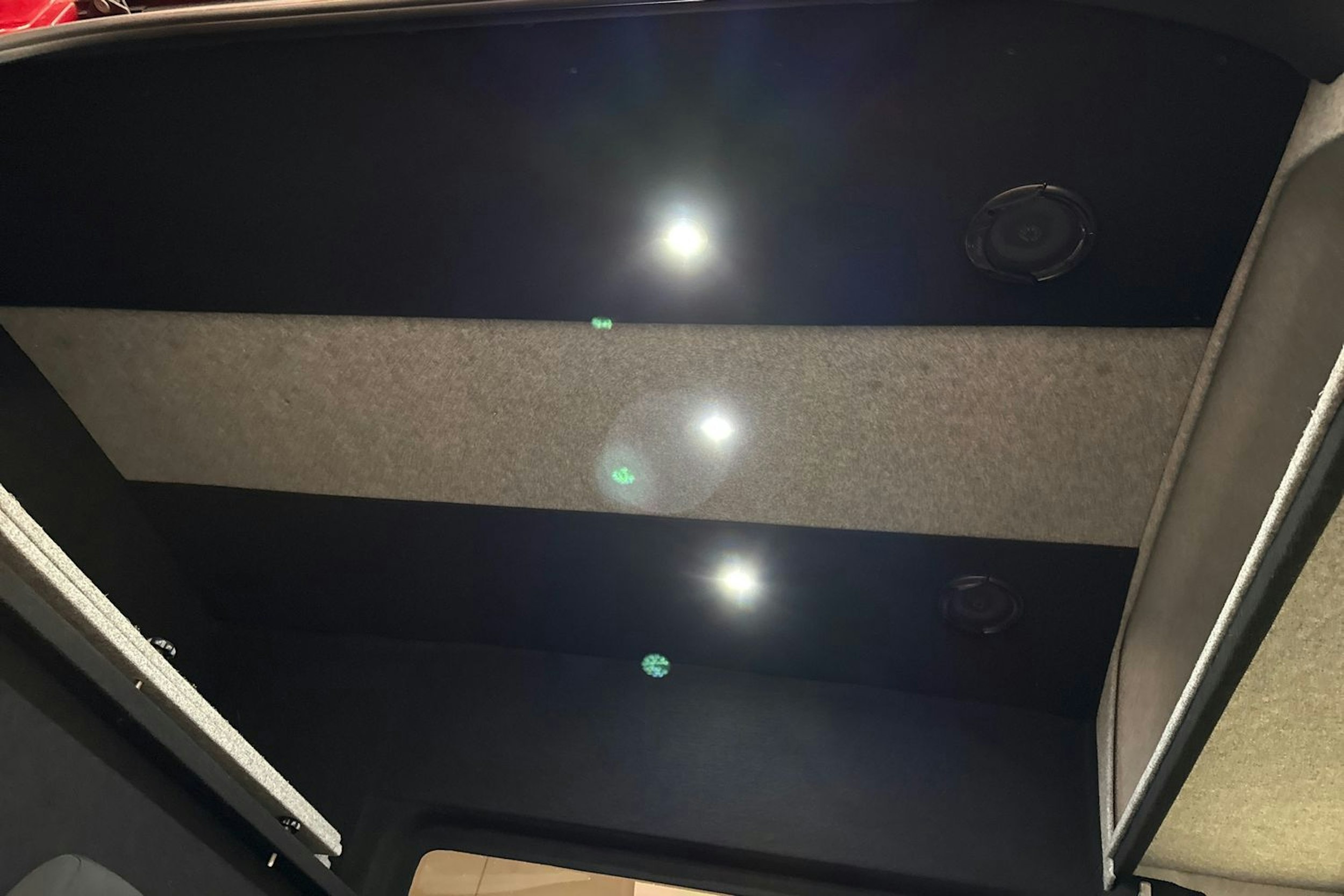 punainen Volkswagen Crafter 2010 kuva 20.