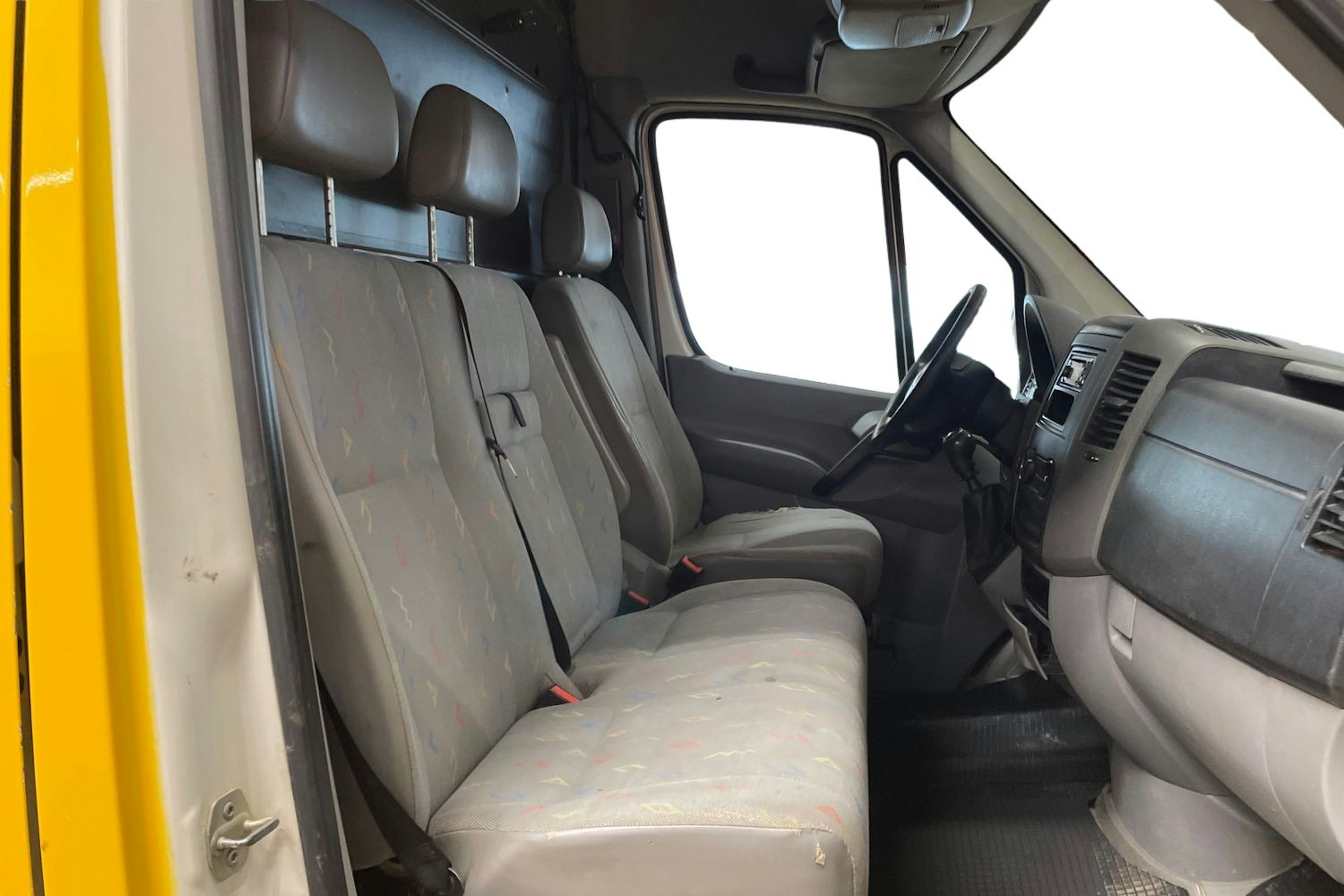 keltainen Volkswagen Crafter 2011 kuva 10.