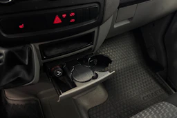 valkoinen Volkswagen Crafter 2011 kuva 15.