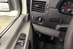 valkoinen Volkswagen Crafter 2011 kuva 16.