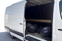 Valkoinen Volkswagen CRAFTER 2011 kuva 9.