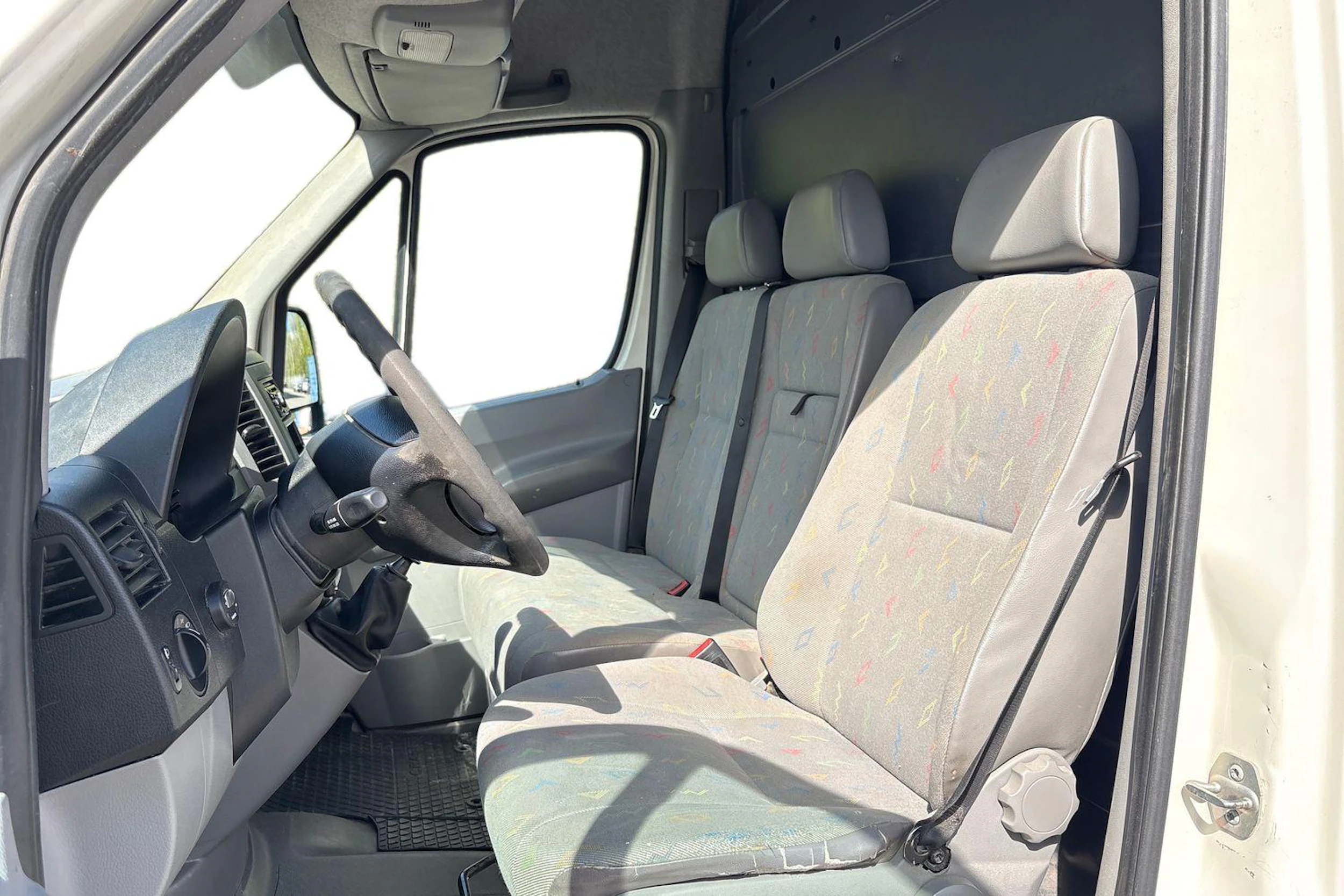 Valkoinen Volkswagen CRAFTER 2011 kuva 11.