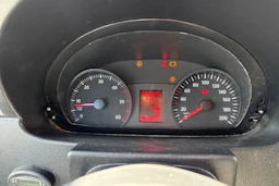 Valkoinen Volkswagen CRAFTER 2011 kuva 16.