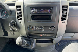Valkoinen Volkswagen CRAFTER 2011 kuva 18.
