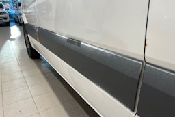 valkoinen Volkswagen Crafter 2011 kuva 20.