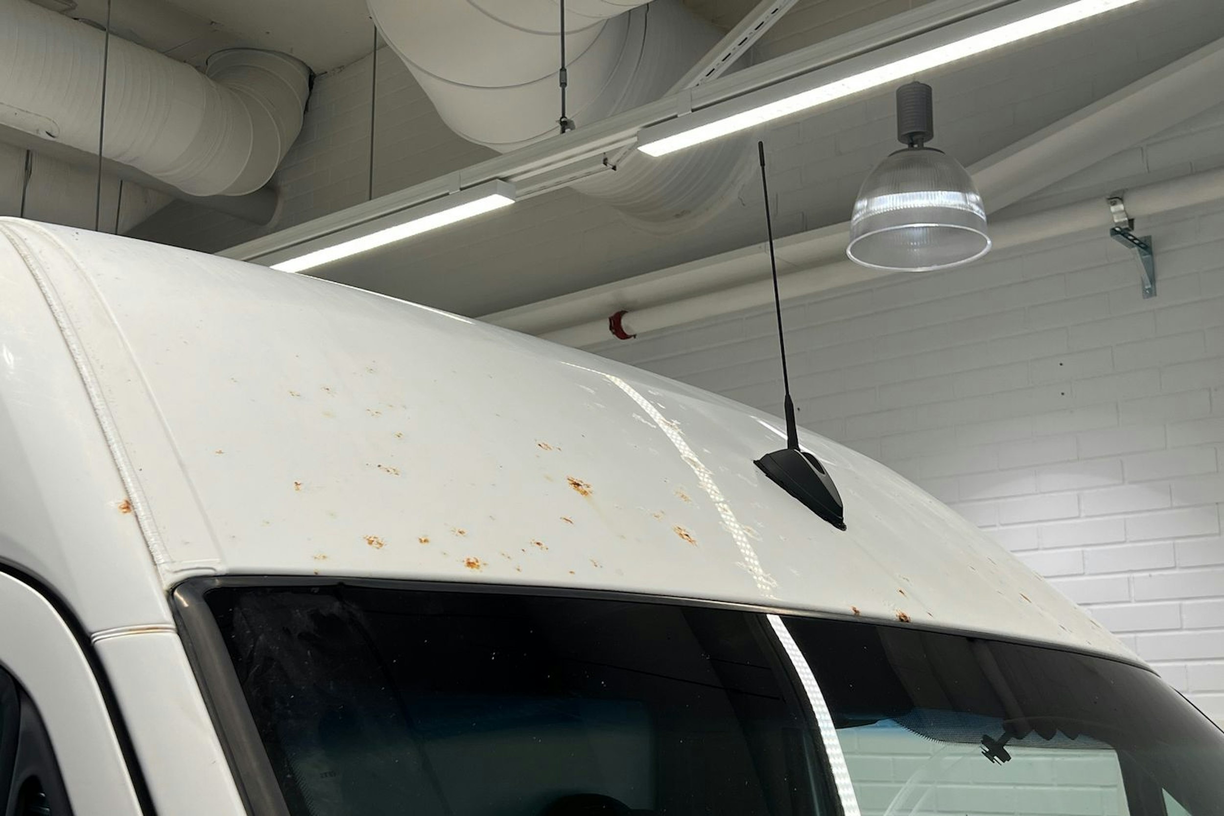 valkoinen Volkswagen Crafter 2011 kuva 28.