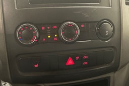 valkoinen Volkswagen Crafter 2011 kuva 15.