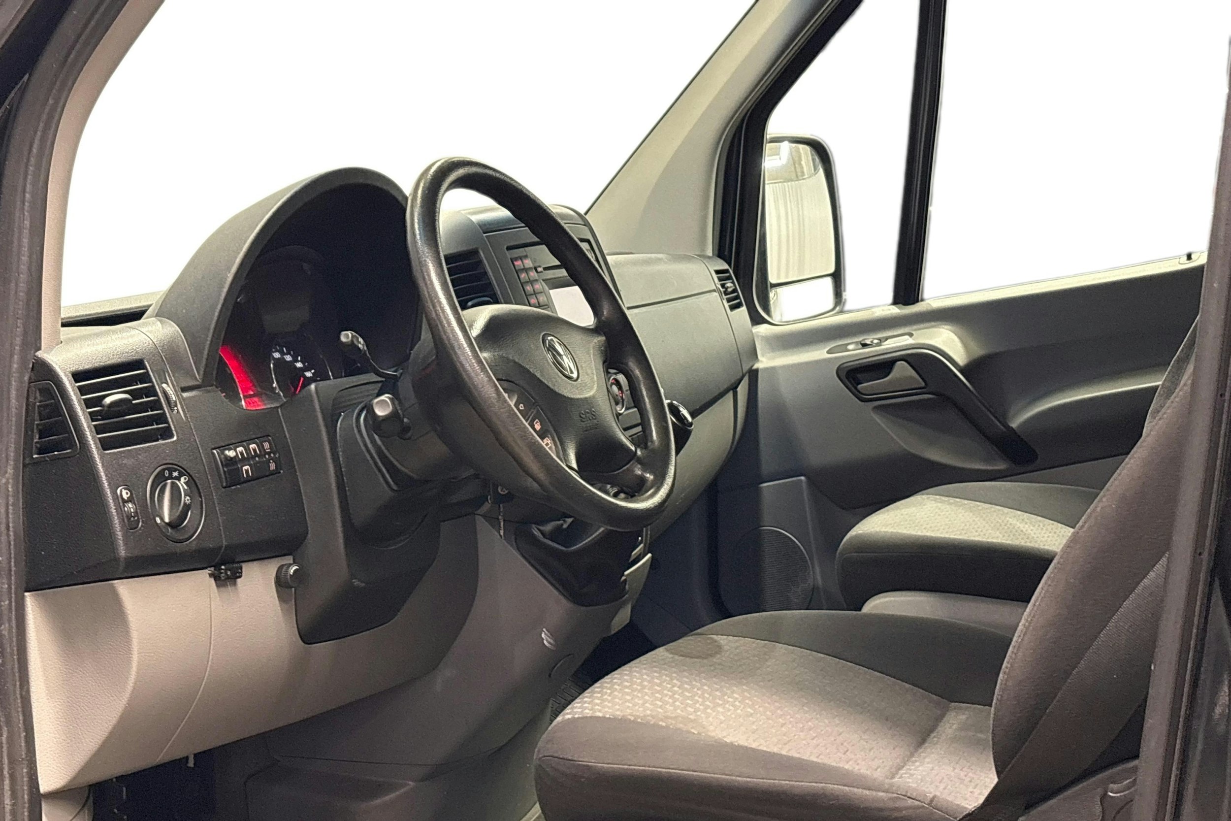 musta Volkswagen Crafter 2012 kuva 12.