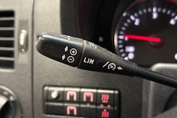 musta Volkswagen Crafter 2012 kuva 18.