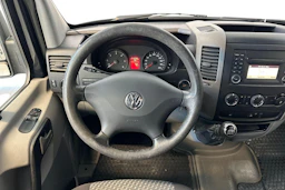 musta Volkswagen Crafter 2012 kuva 9.