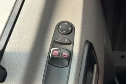 musta Volkswagen Crafter 2012 kuva 15.
