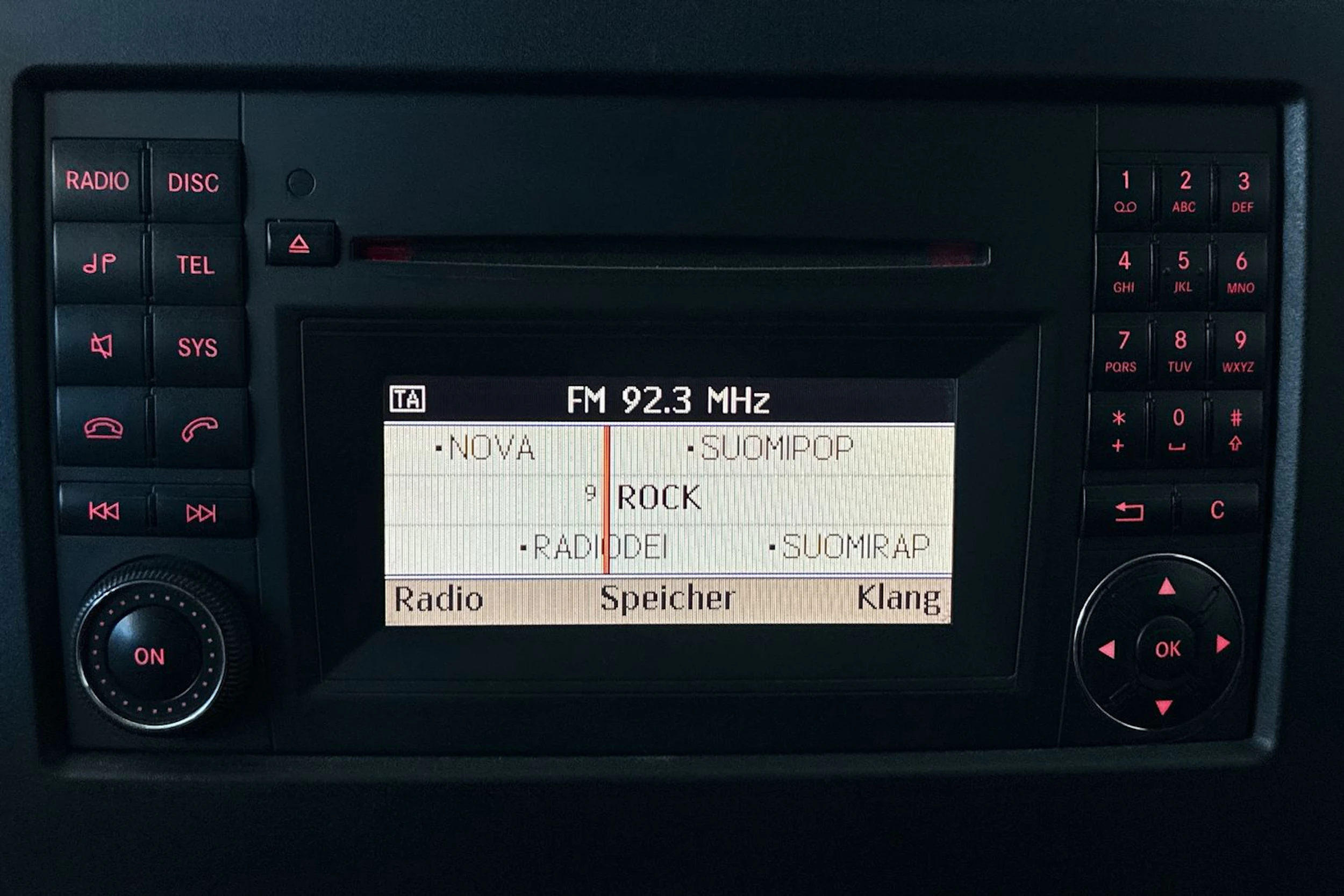 musta Volkswagen Crafter 2012 kuva 21.