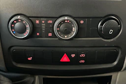 musta Volkswagen Crafter 2012 kuva 22.