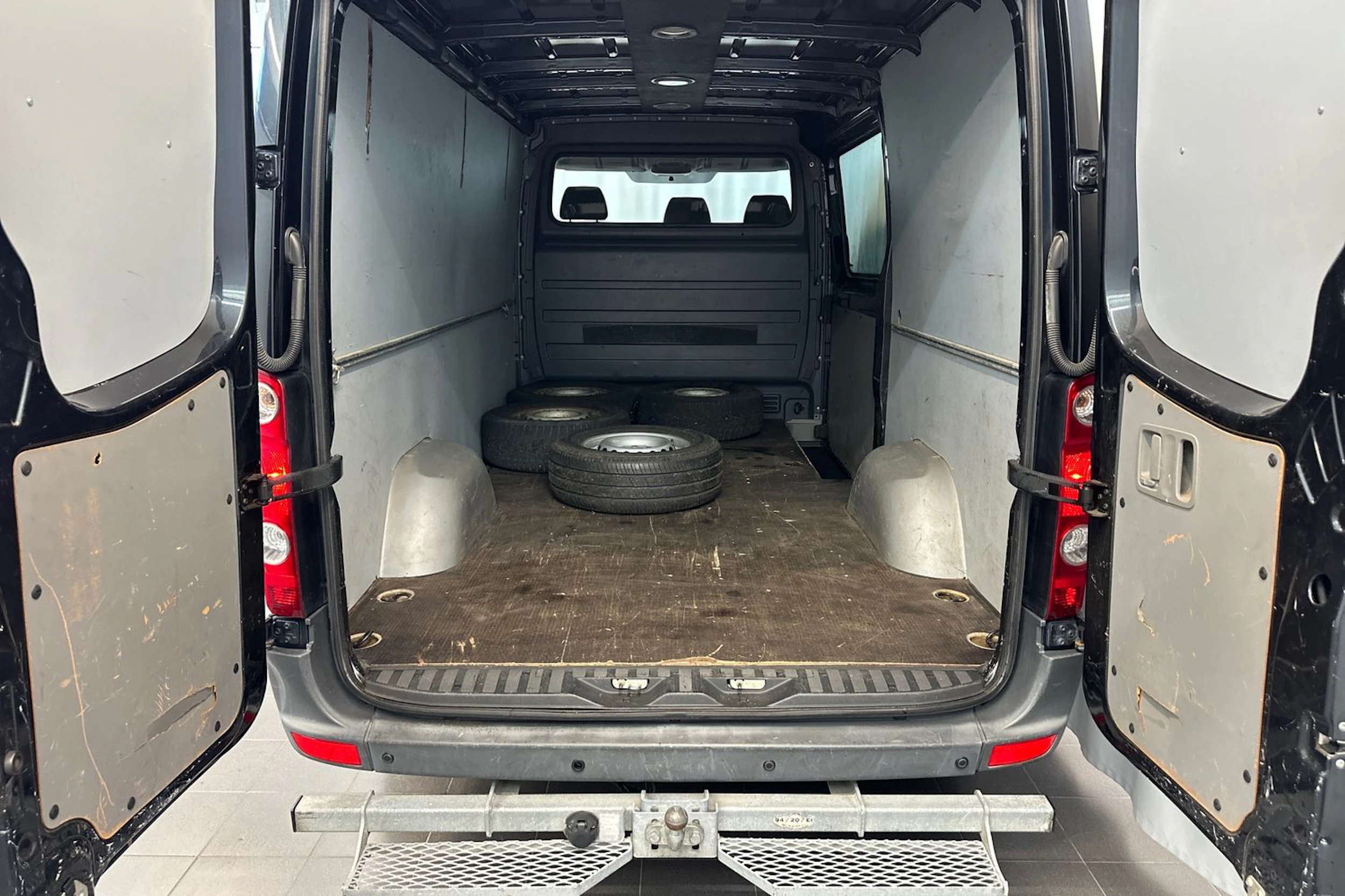 musta Volkswagen Crafter 2012 kuva 24.