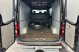 musta Volkswagen Crafter 2012 kuva 24.
