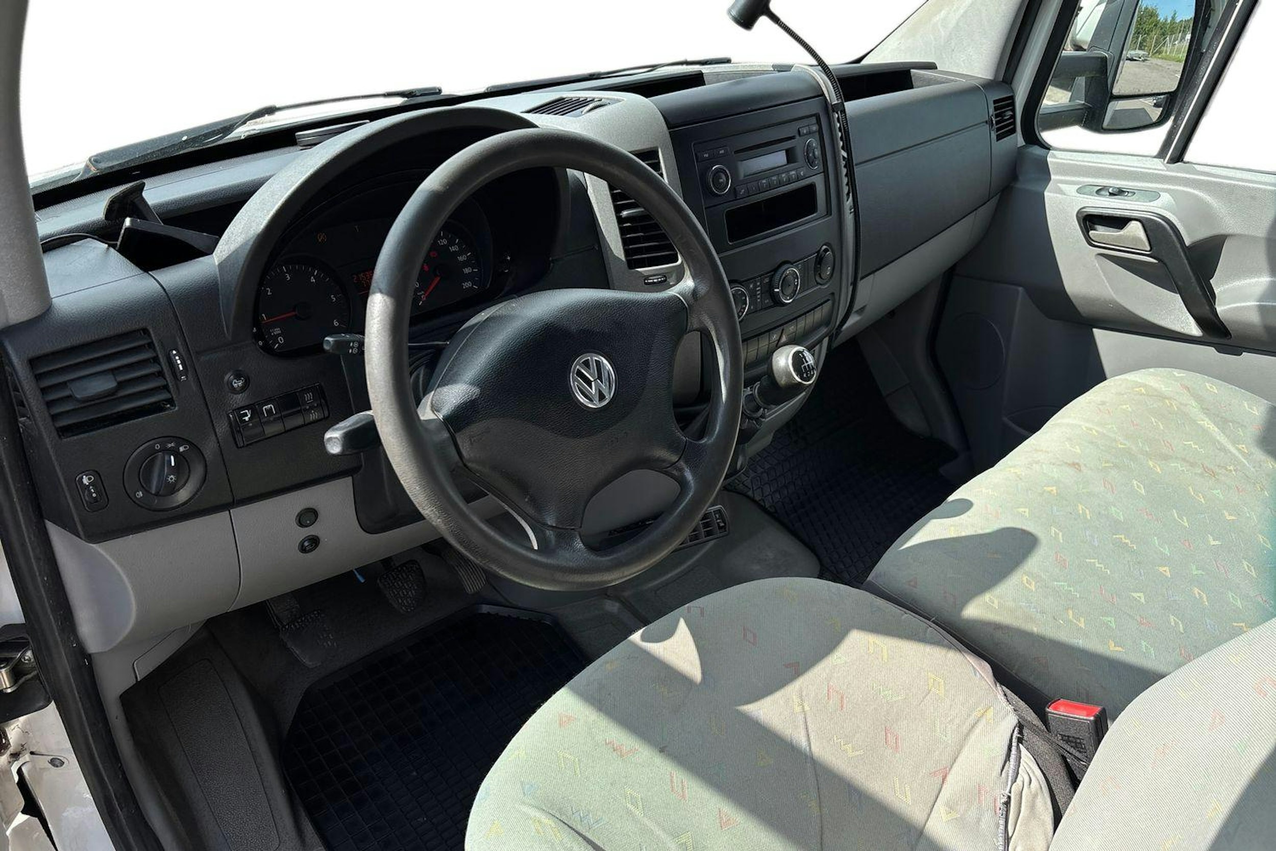 Valkoinen Volkswagen CRAFTER 2012 kuva 7.