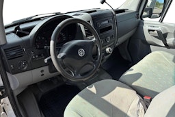 Valkoinen Volkswagen CRAFTER 2012 kuva 7.