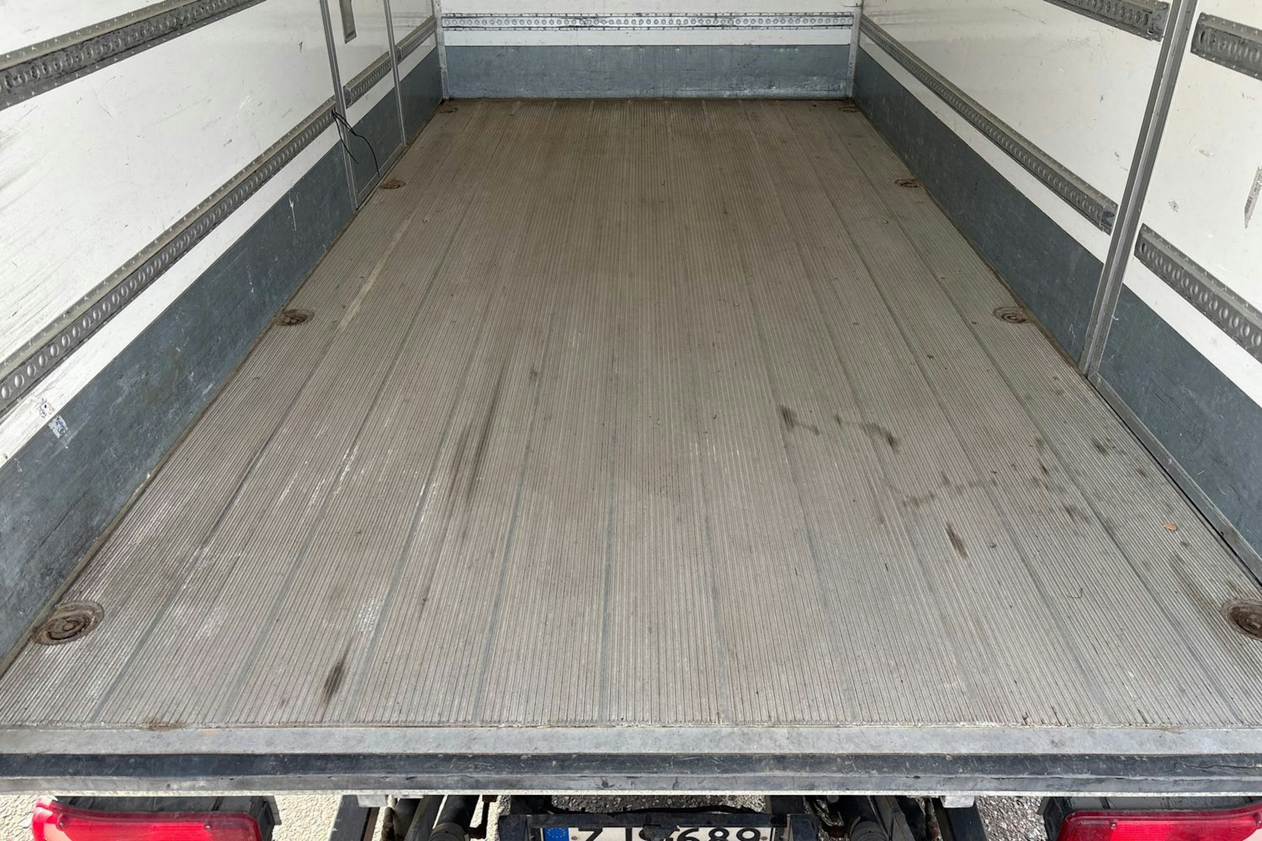 Valkoinen Volkswagen CRAFTER 2012 kuva 15.