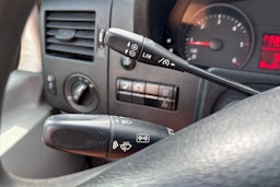Valkoinen Volkswagen CRAFTER 2012 kuva 19.