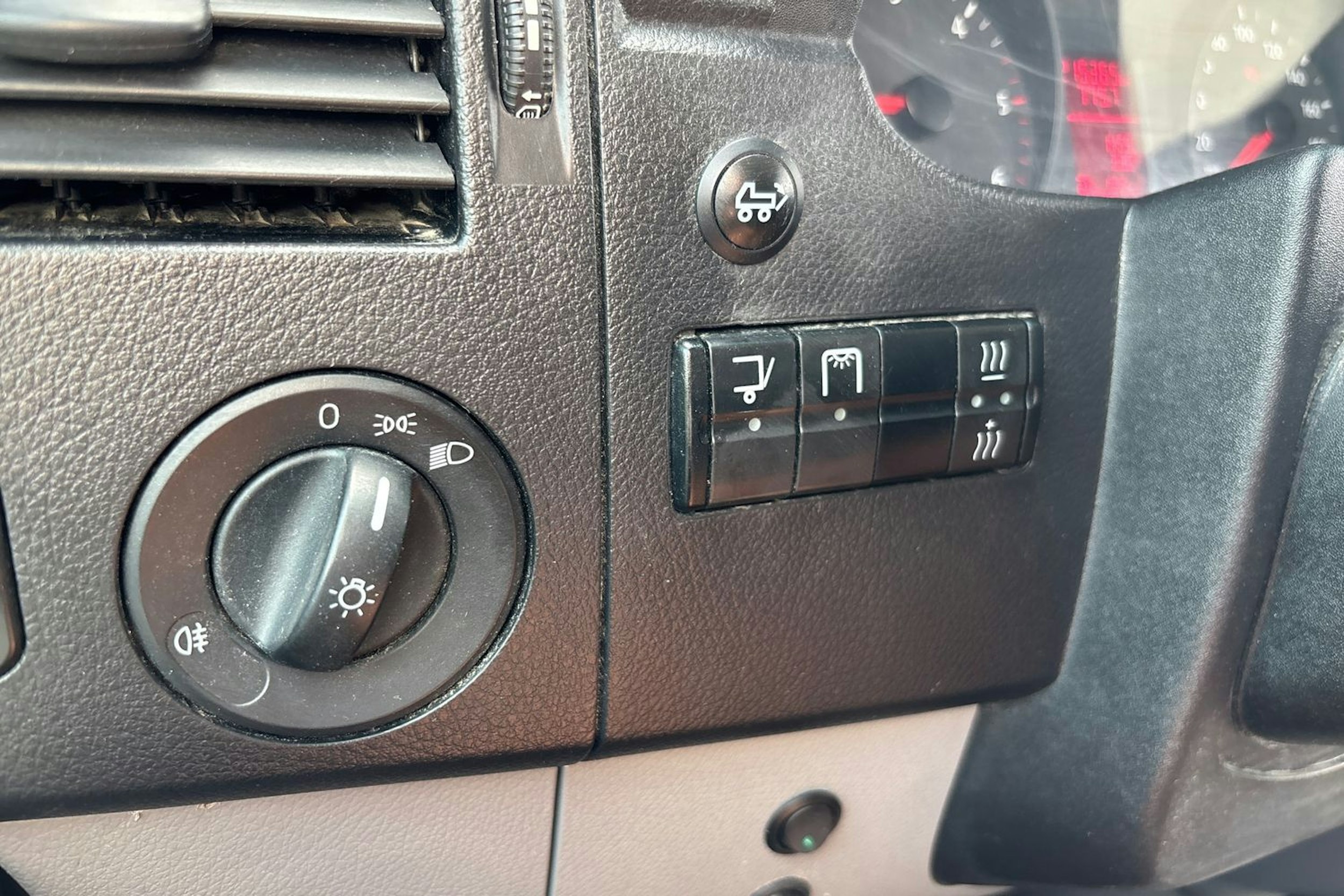 Valkoinen Volkswagen CRAFTER 2012 kuva 20.